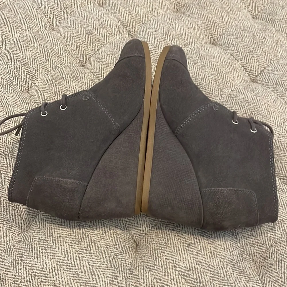 Toms wedge booties size 7.5
